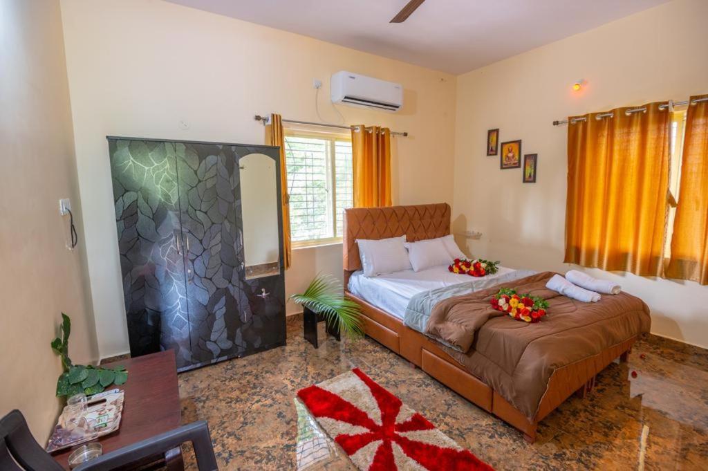 Saptami Hampi Homestay Exteriör bild