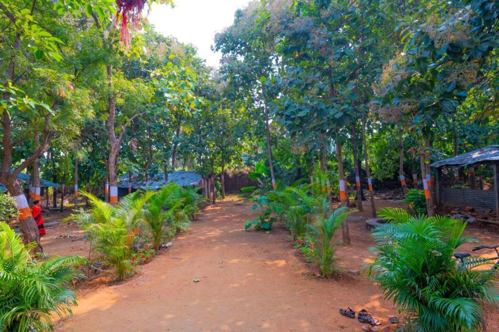 Saptami Hampi Homestay Exteriör bild
