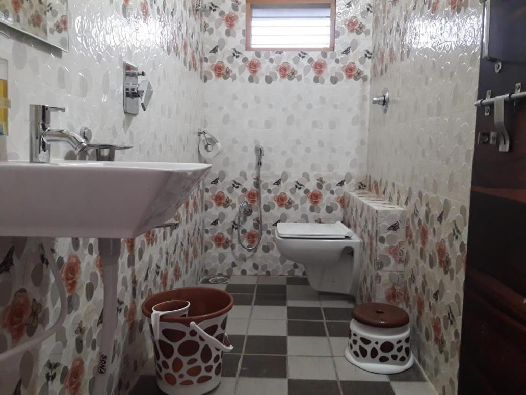 Saptami Hampi Homestay Exteriör bild