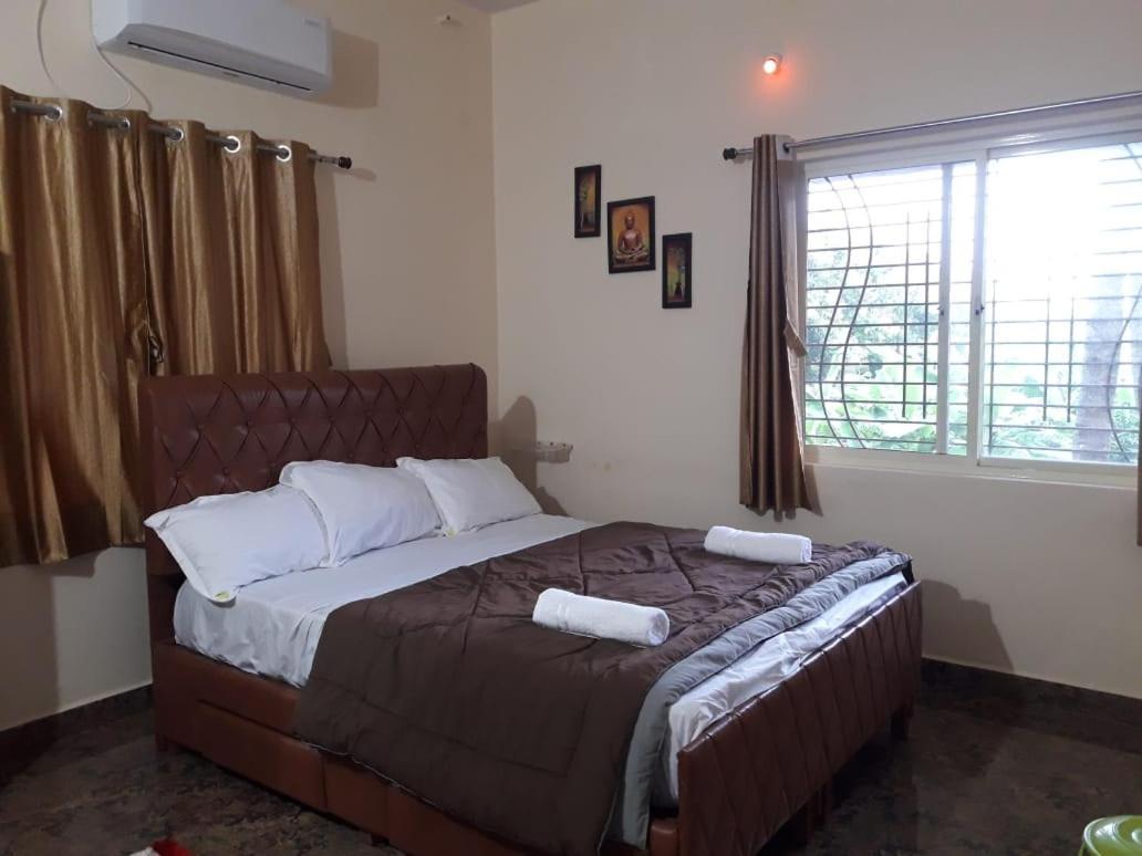 Saptami Hampi Homestay Exteriör bild