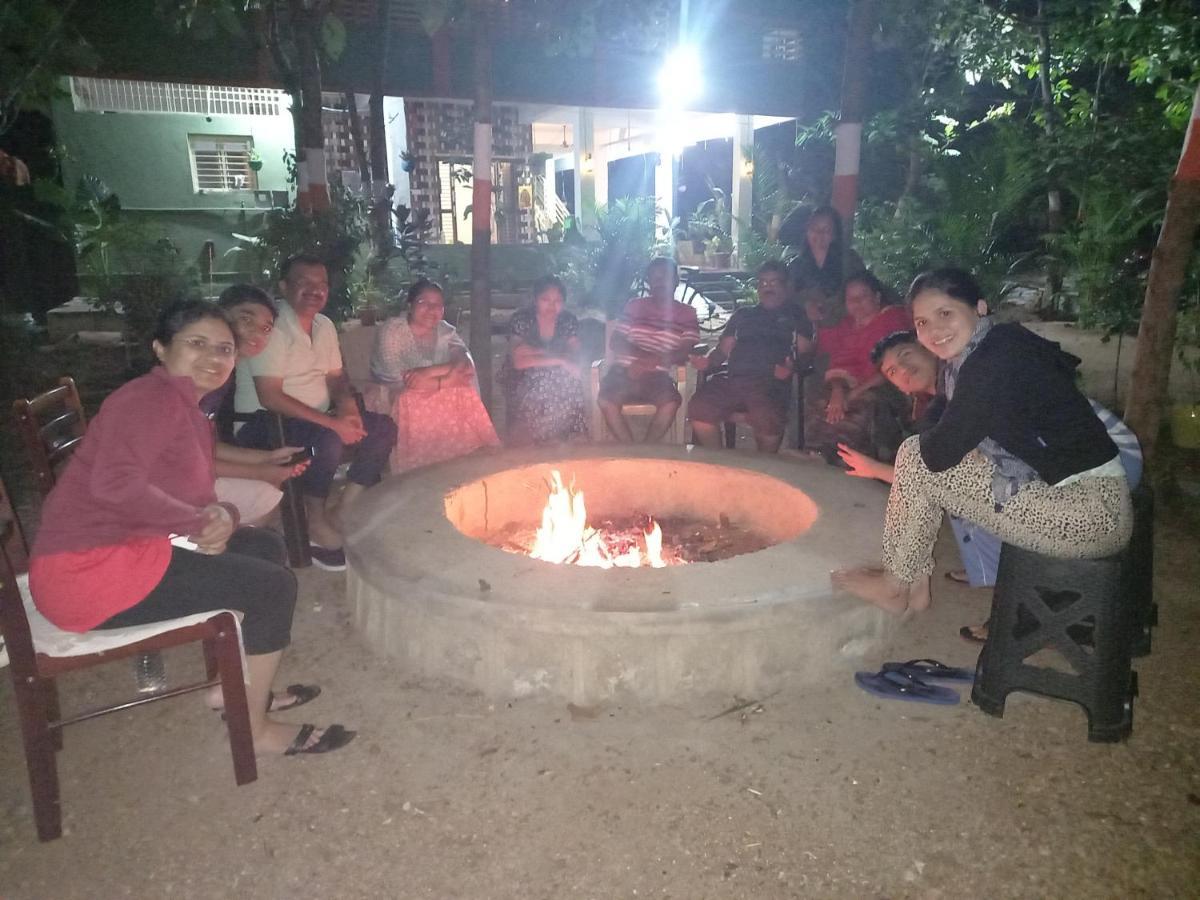 Saptami Hampi Homestay Exteriör bild