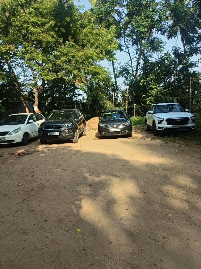 Saptami Hampi Homestay Exteriör bild